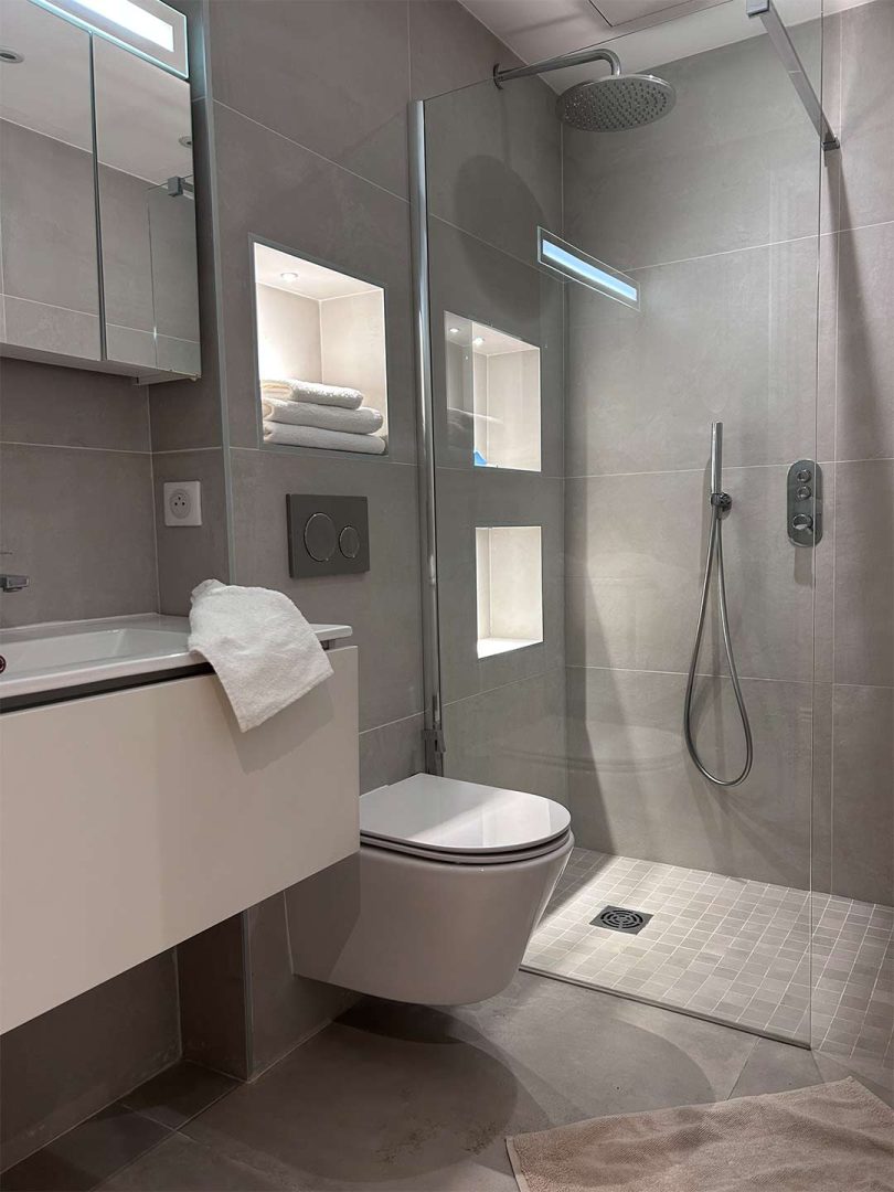 Bathroom 2