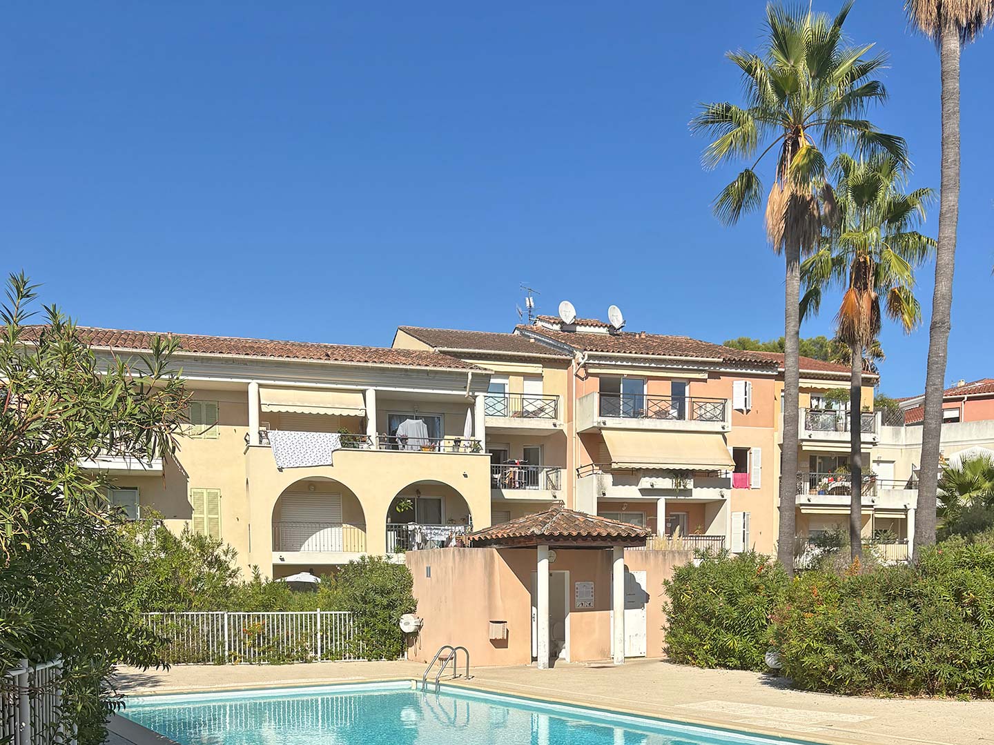 House_pool_3