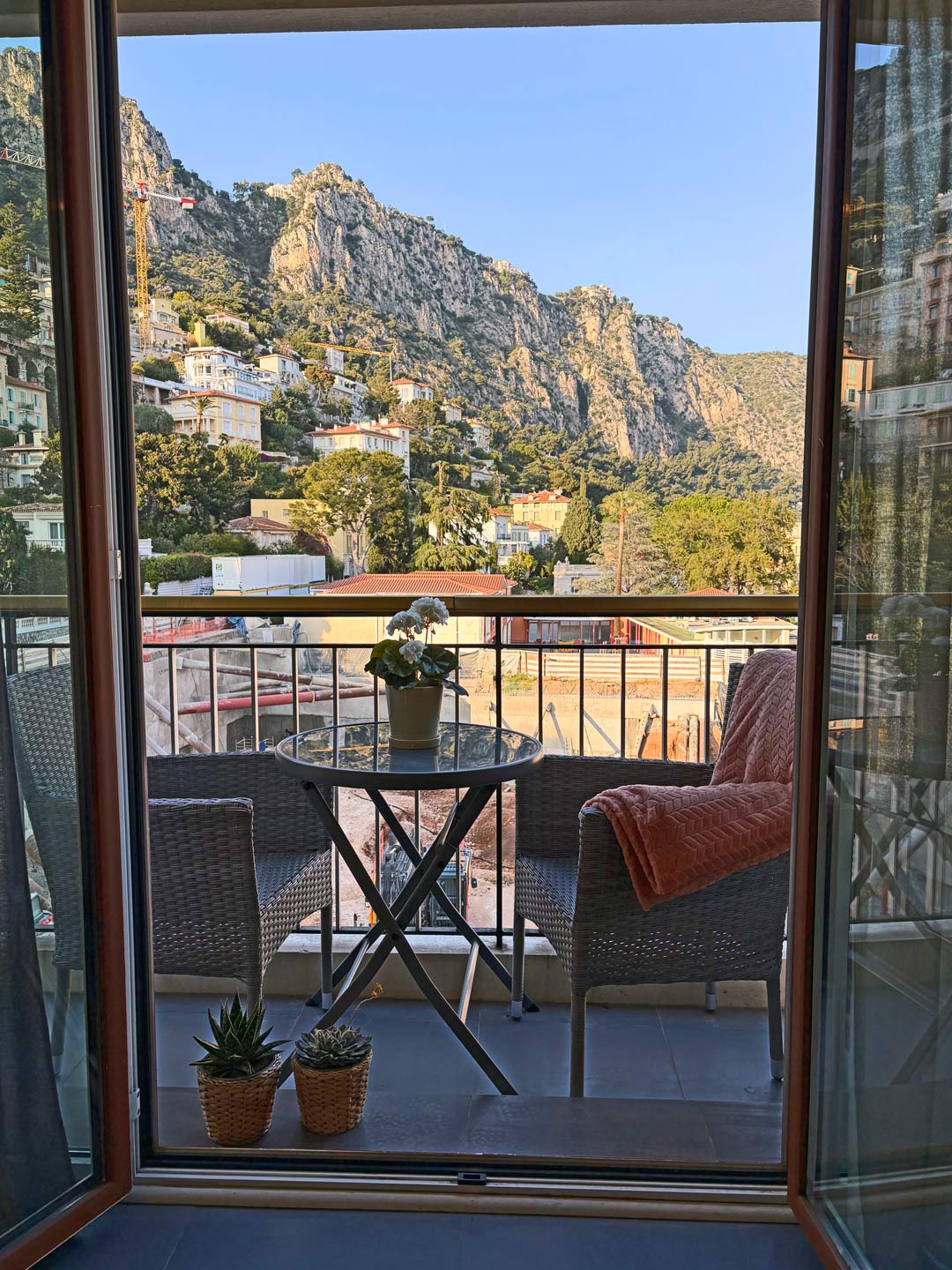 Les Constellations – Charming Apartment with Balcony & Mountain Views in Beaulieu-sur-Mer