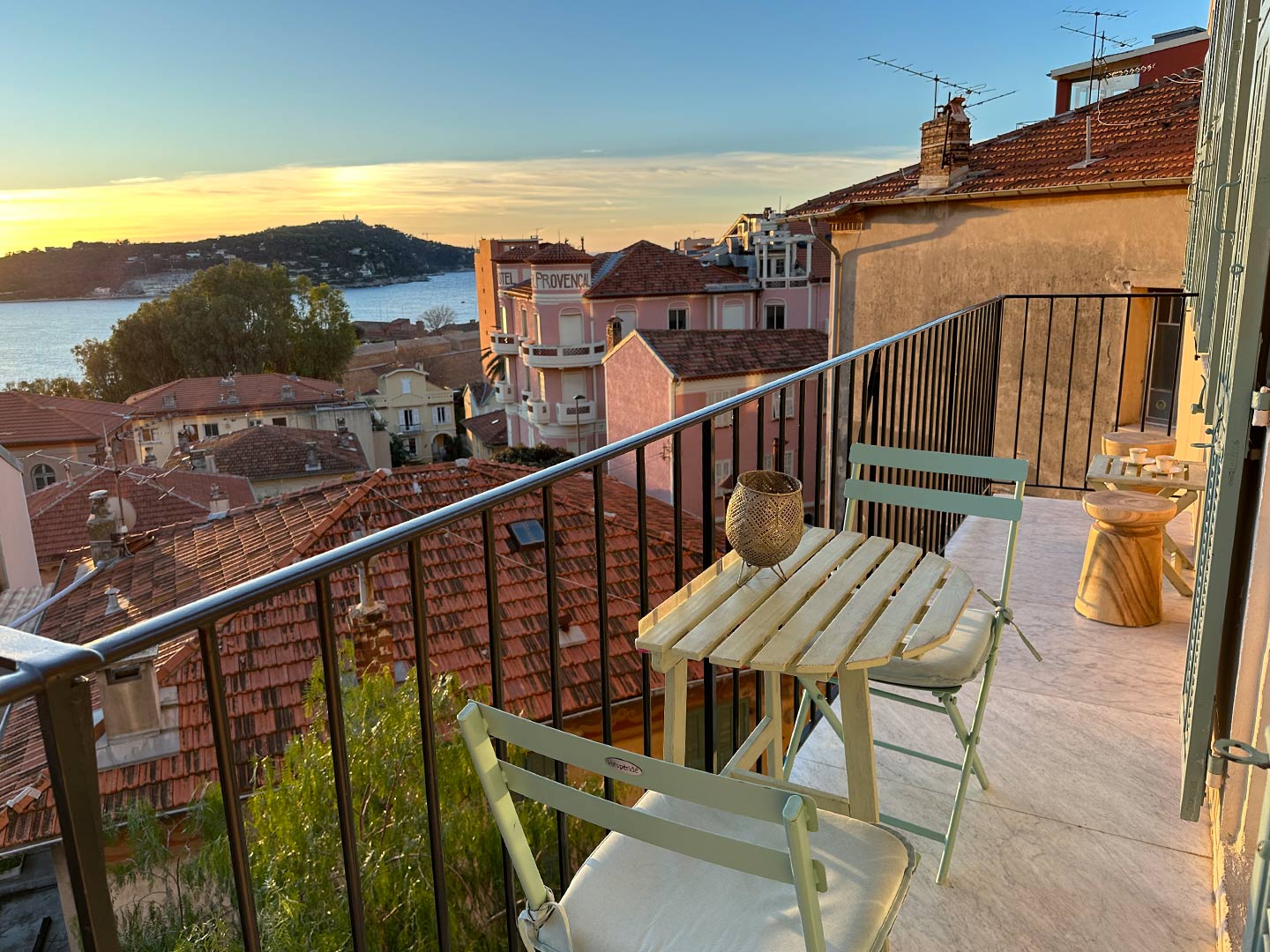 Albert 1er - Balcony Sunrise 1
