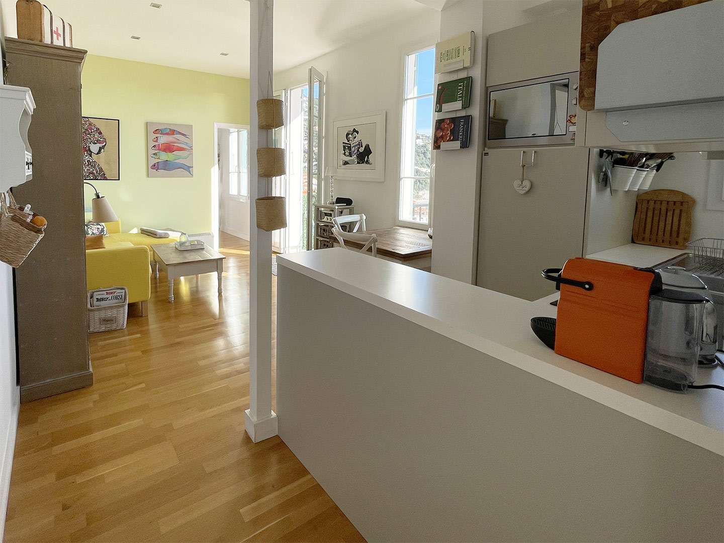 Albert 1er - Livingroom Kitchen