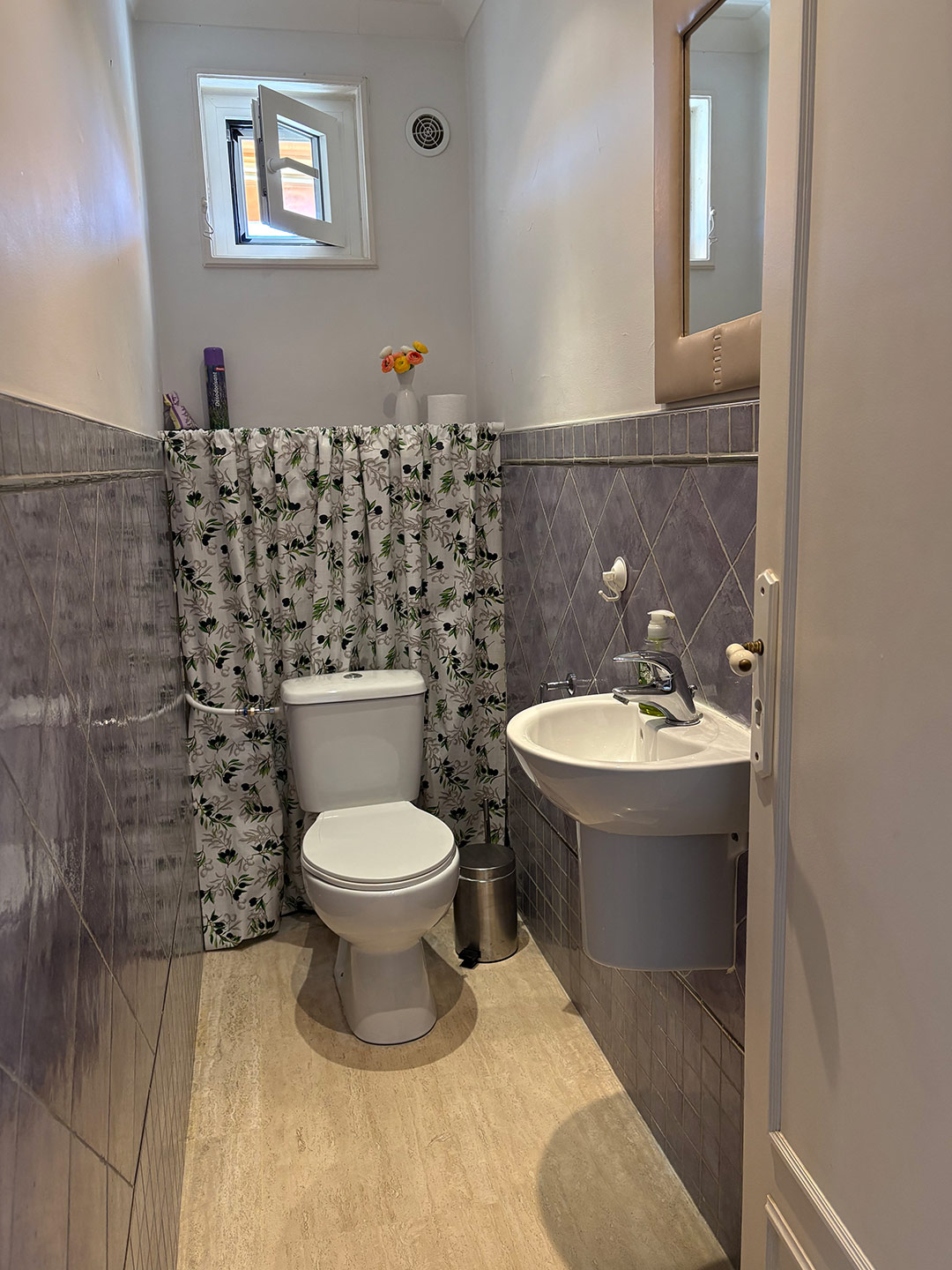 La Petite Fantaisie - Toilet 1