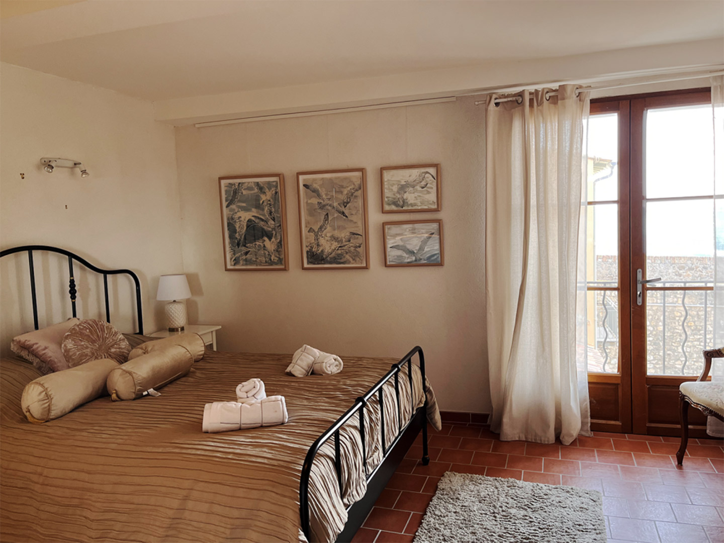 La Vue - Bedroom