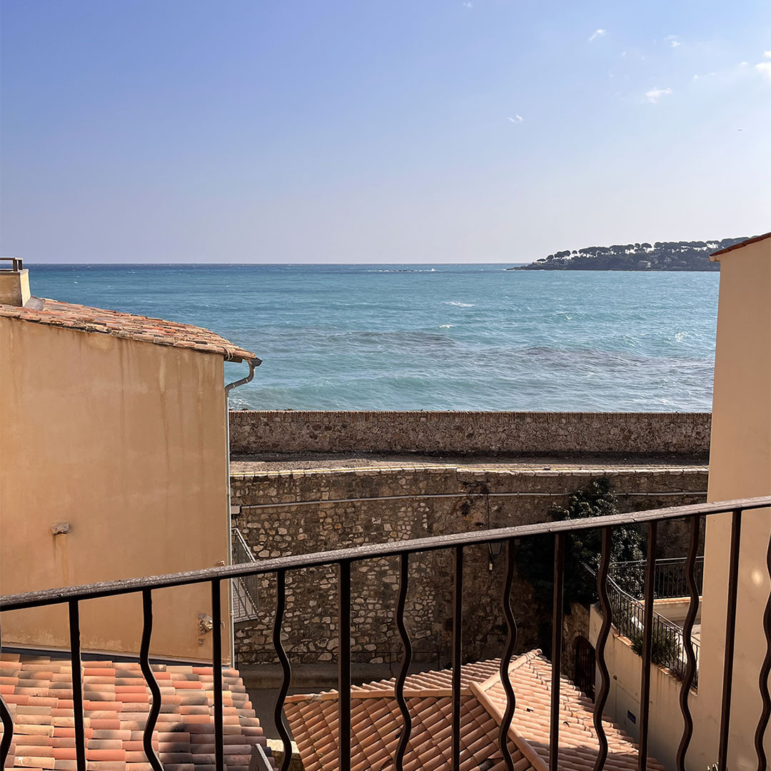 La Vue - Featured 1