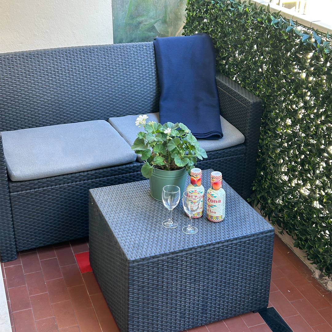 Le Neptune - Balcony Featured