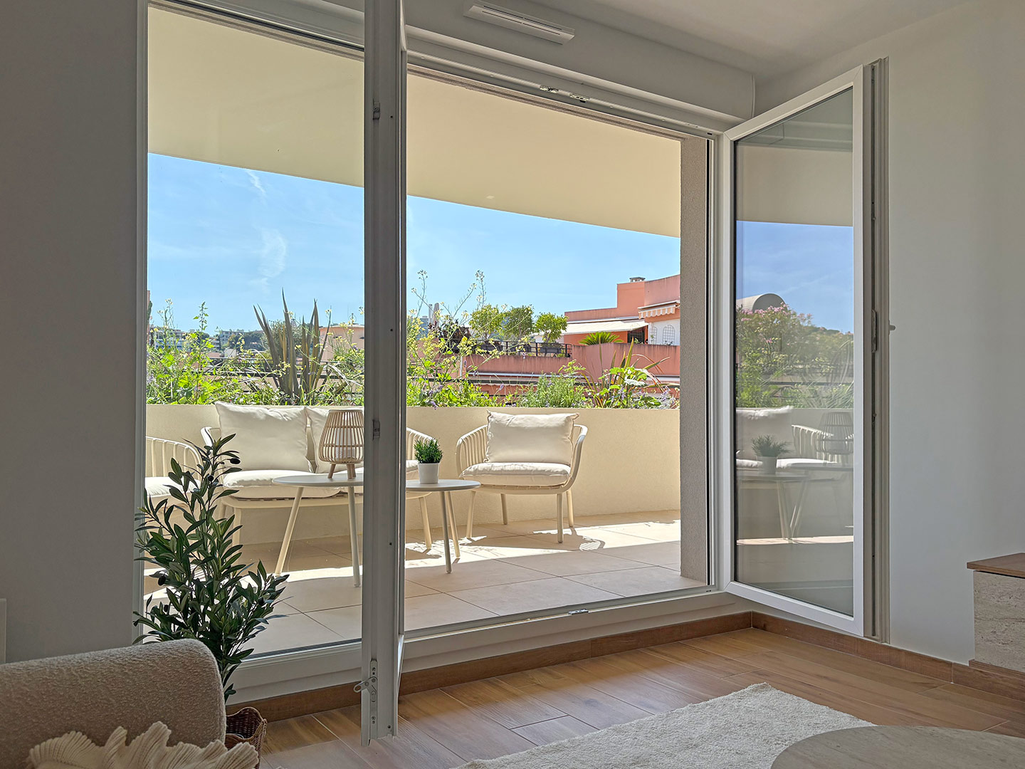 Les Orchidées - Balcony with Sofa Group