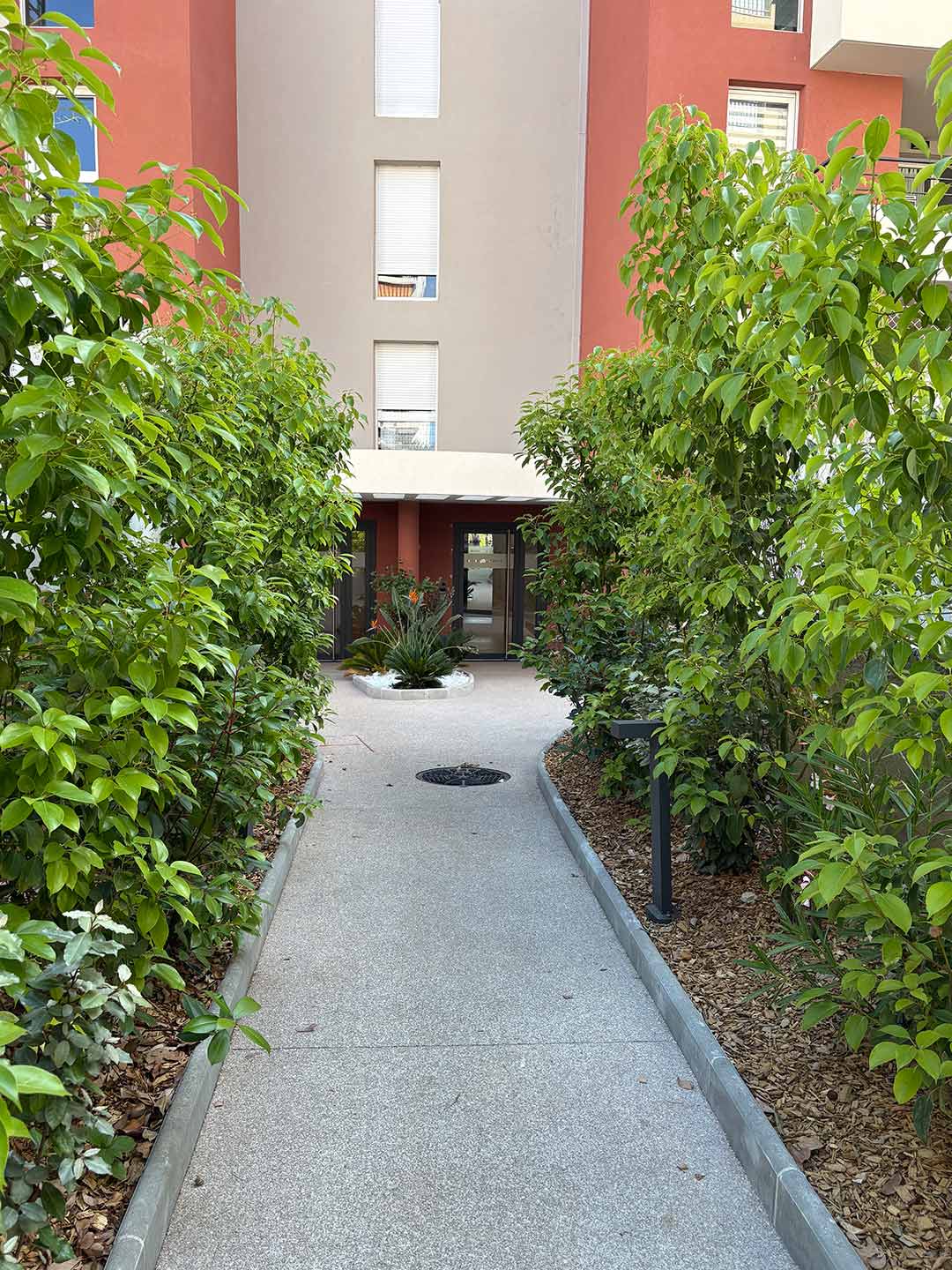 Les Orchidées - The Entrance