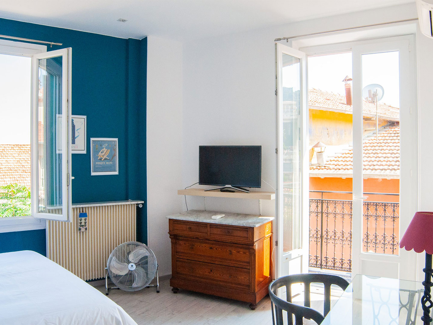 Les Trois Balcons - Bedroom