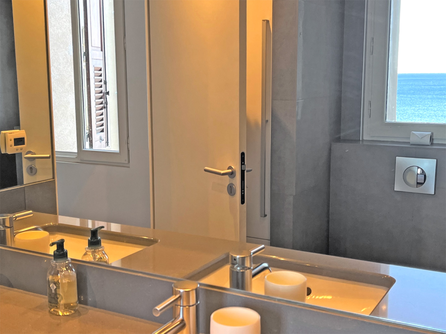 Rue de l’Orme - Bathroom 1
