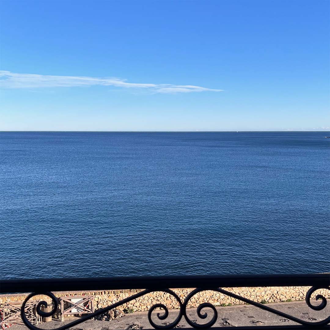 Rue del’Orme – Bright and lovely apartment with incredible sea view, in the heart of the old town