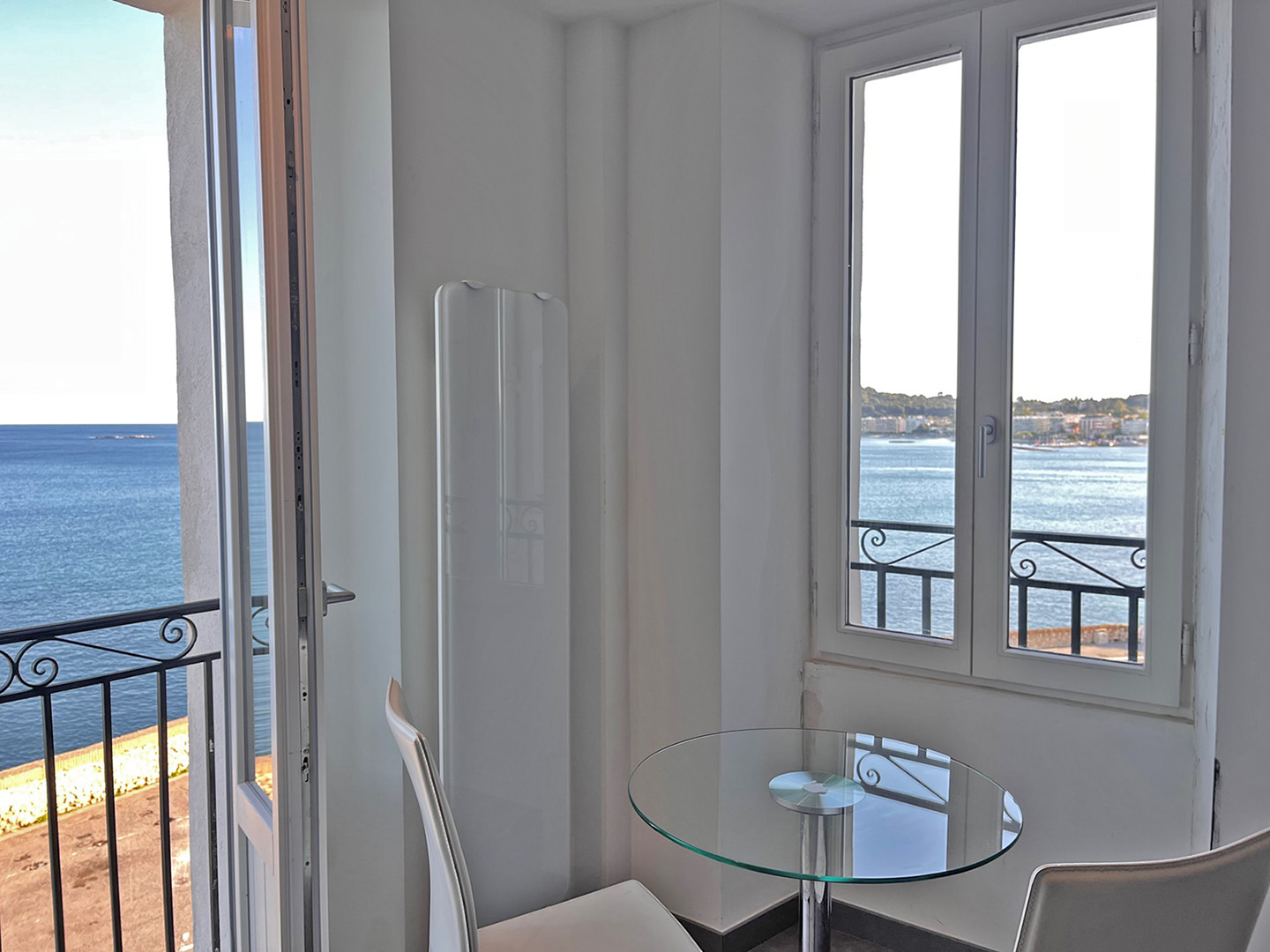 Rue de l’Orme - Living Room 2