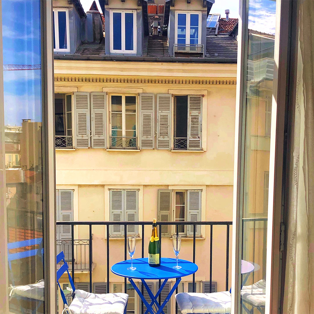 Rue Masséna - Featured