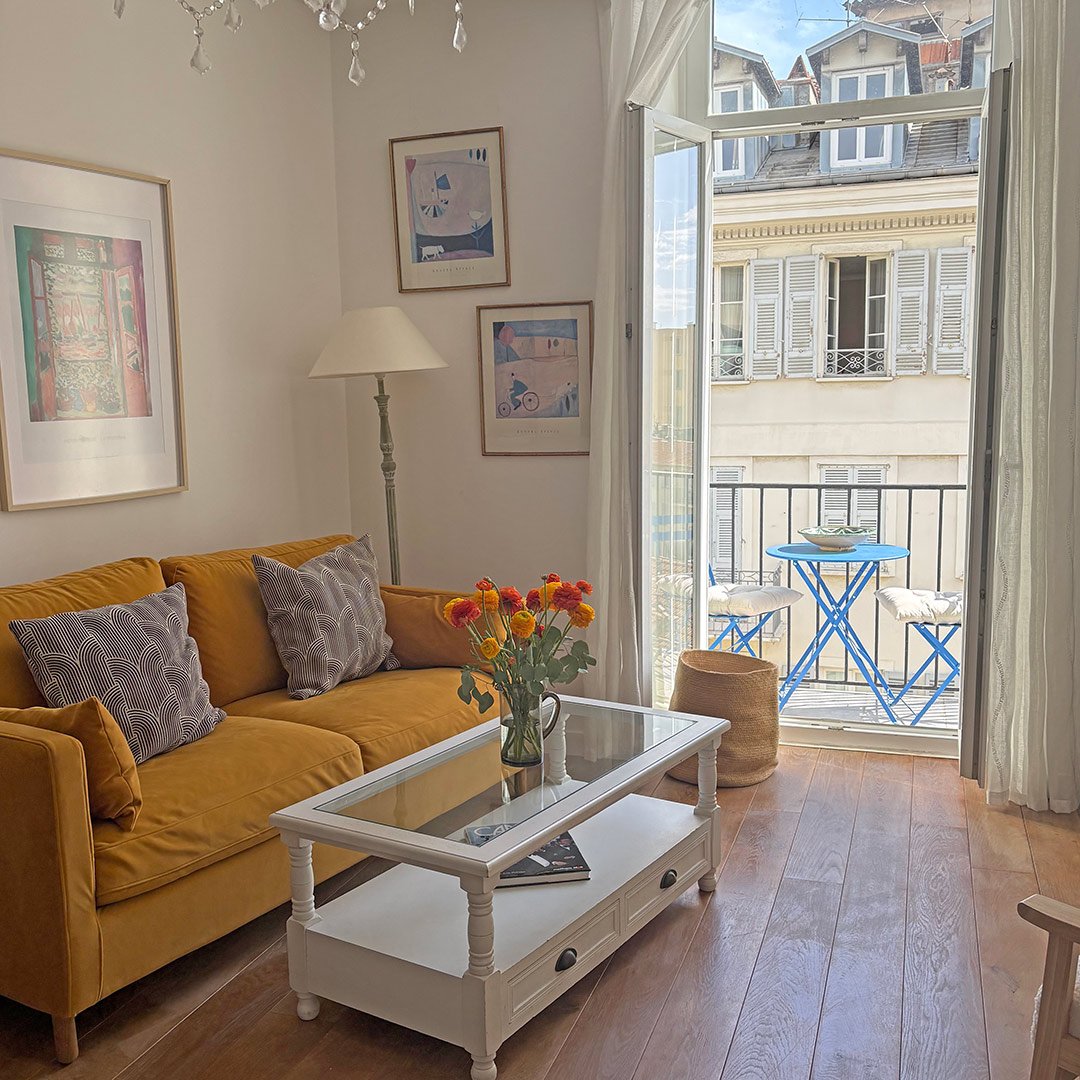 Rue Masséna - Living Room Featured