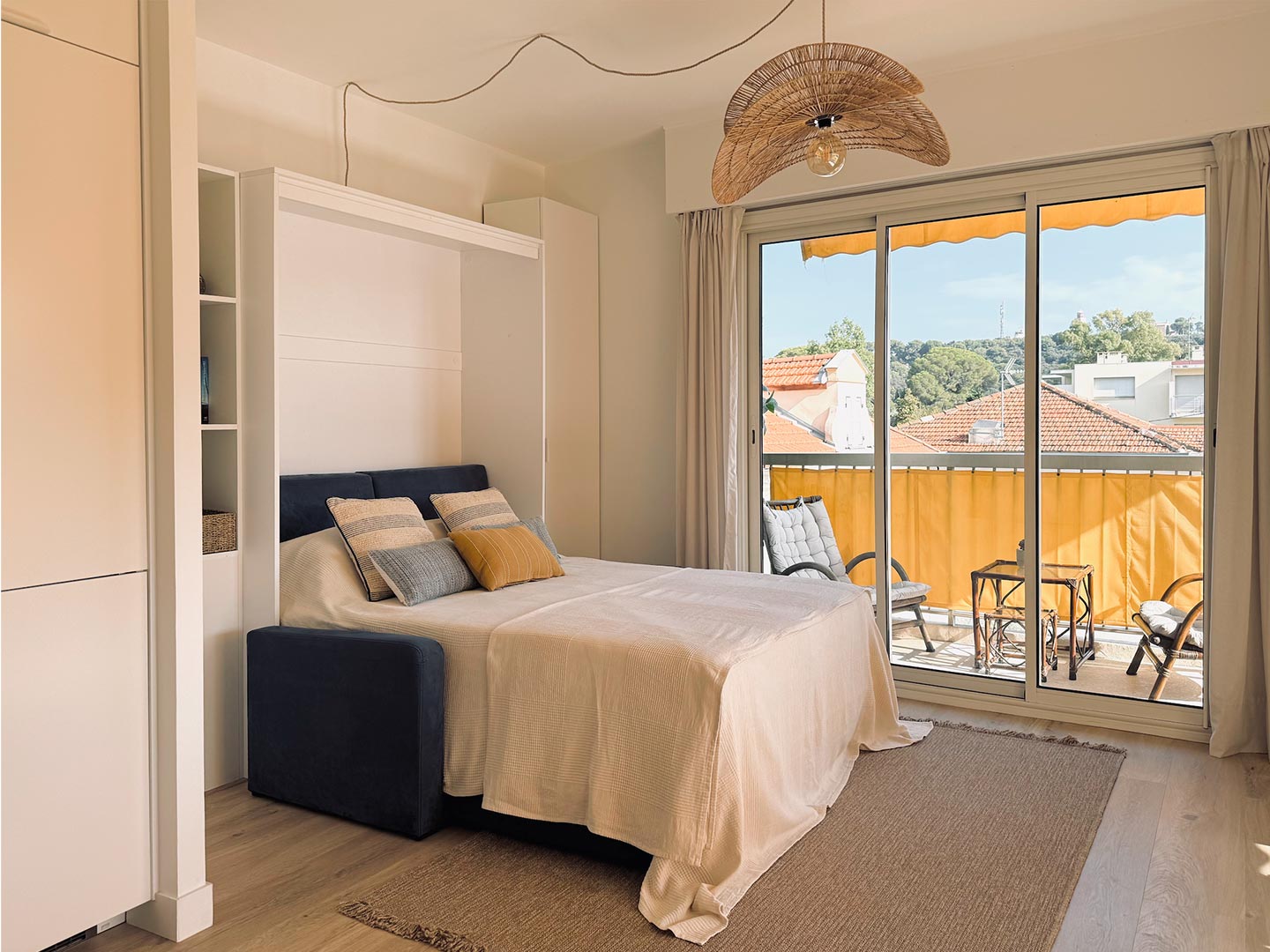 Studio Salis - Bedroom and Balcony